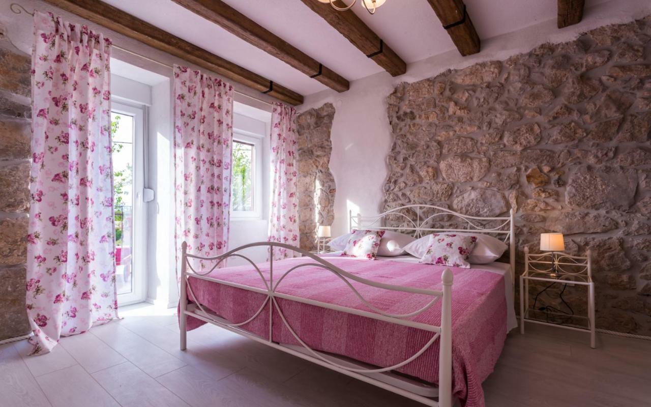 Villa Mulberry Milohnici エクステリア 写真