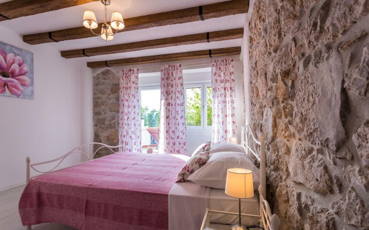 Villa Mulberry Milohnici エクステリア 写真