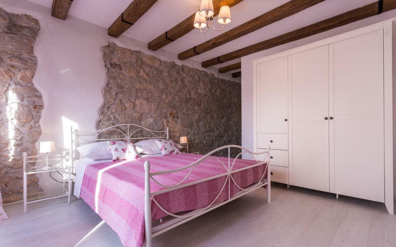 Villa Mulberry Milohnici エクステリア 写真