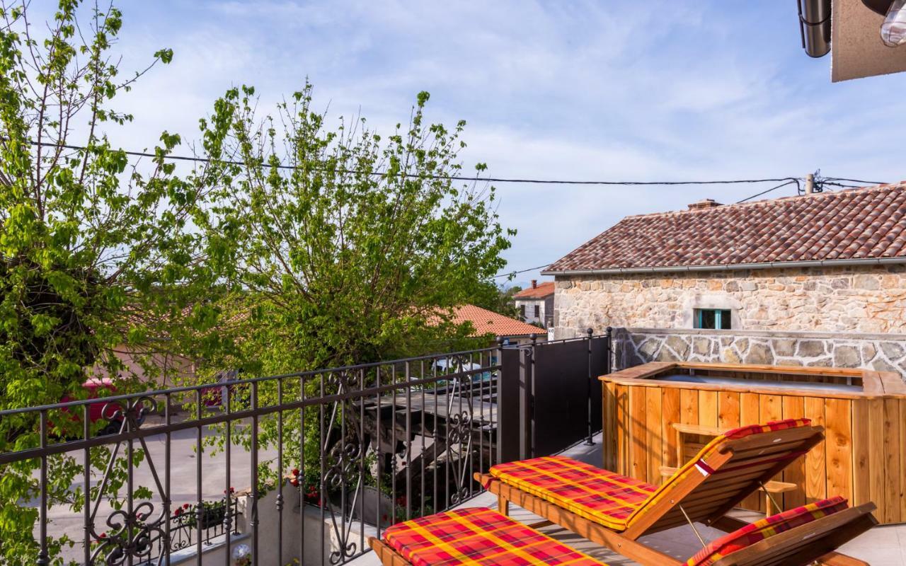 Villa Mulberry Milohnici エクステリア 写真