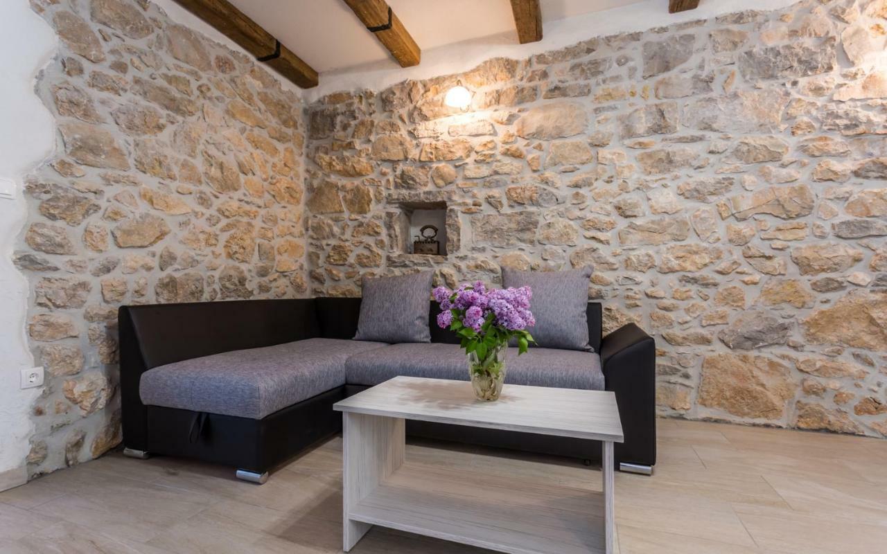 Villa Mulberry Milohnici エクステリア 写真
